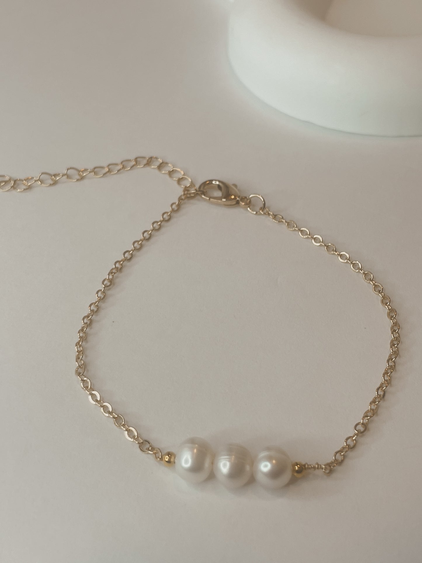 Dainty Pearl Bracelet