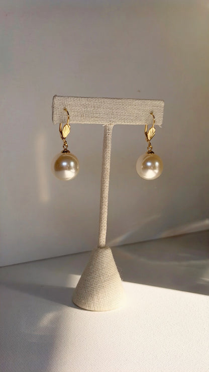Olé Dangle Pearl Earrings