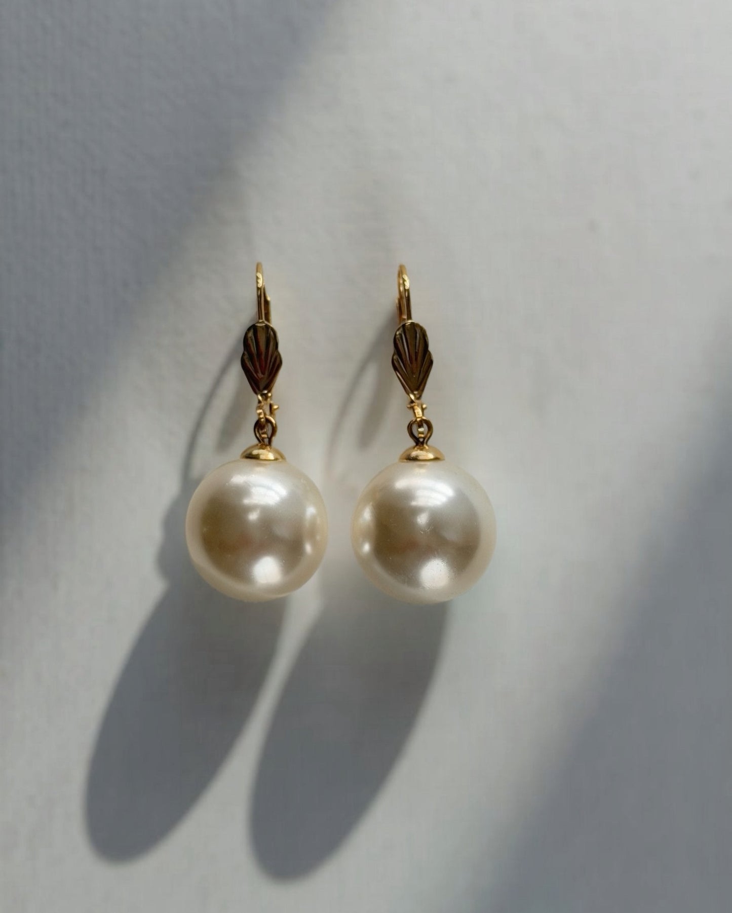Olé Dangle Pearl Earrings
