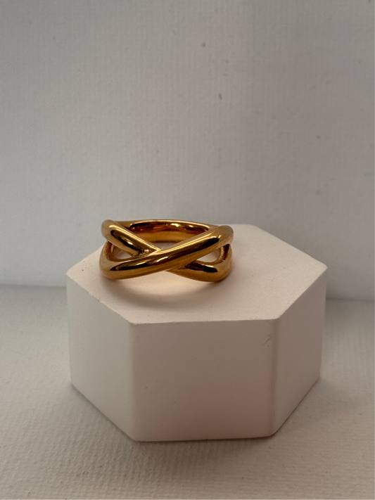 Eva Ring