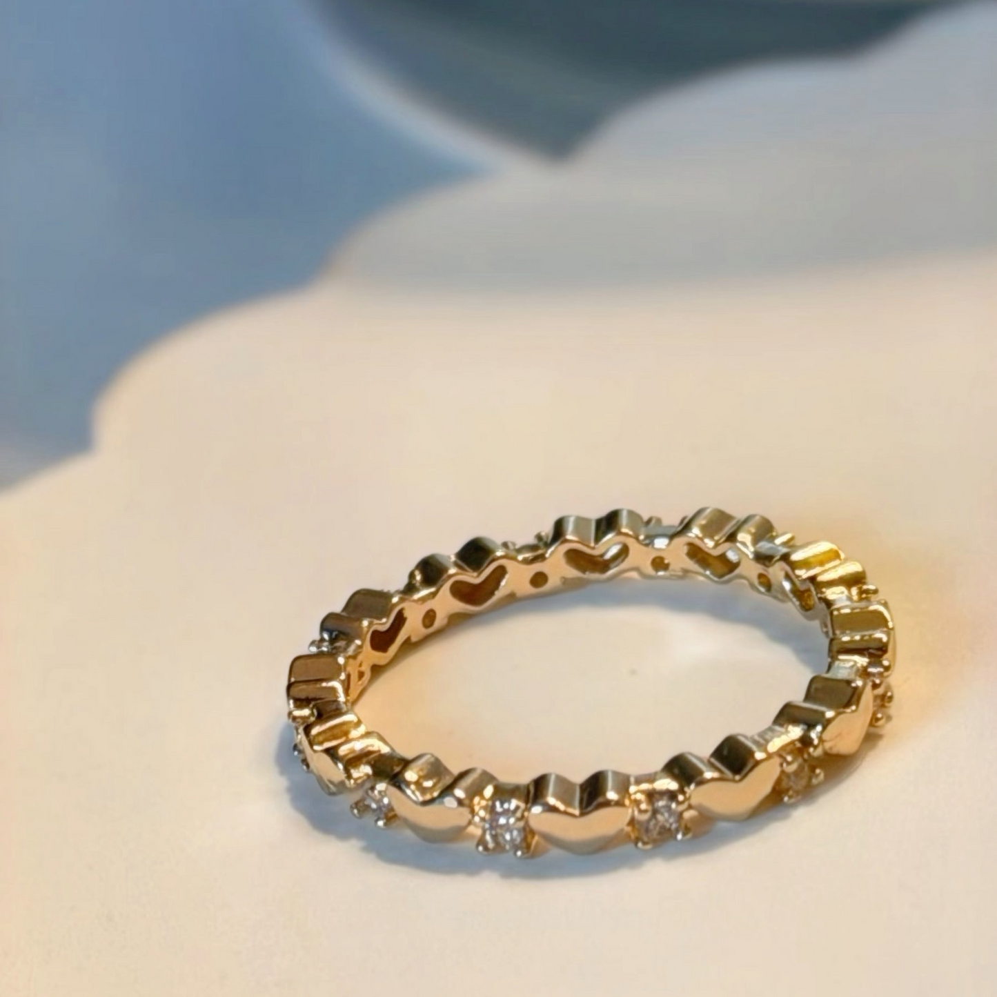 Dainty Heart Gold Band Ring