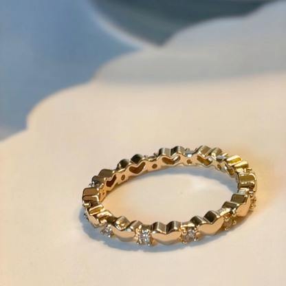 Dainty Heart Gold Band Ring
