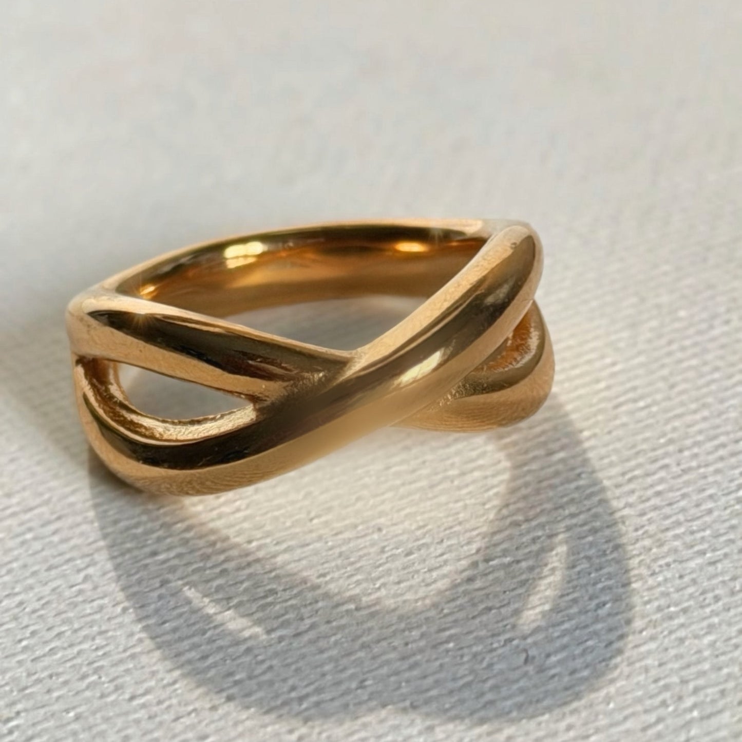 Eva Ring