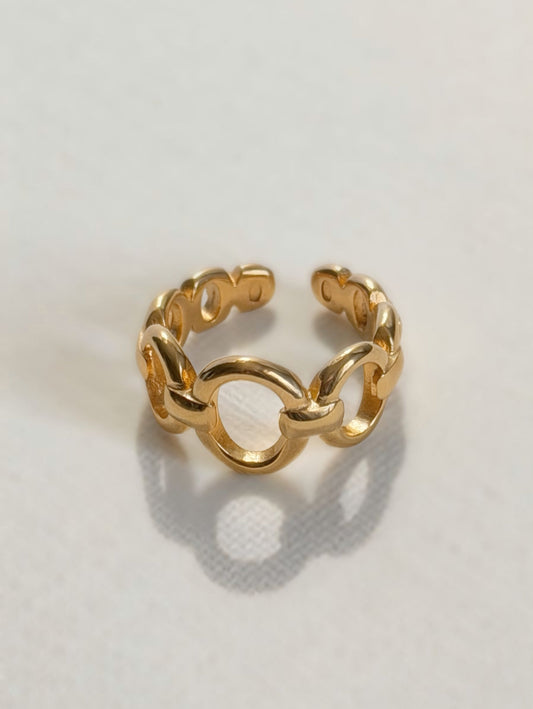 Claudia Ring