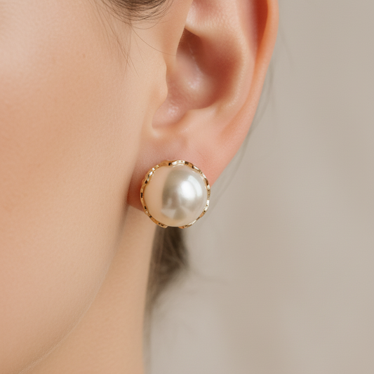 Gilded Pearl Stud