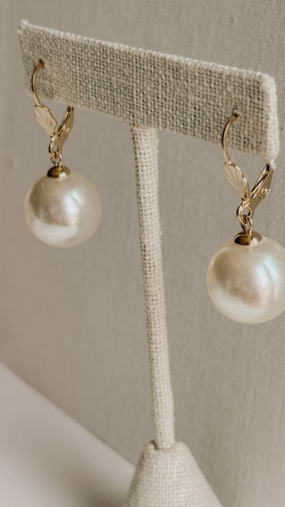 Olé Dangle Pearl Earrings