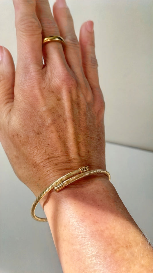 Slim Cable Gold Bangle