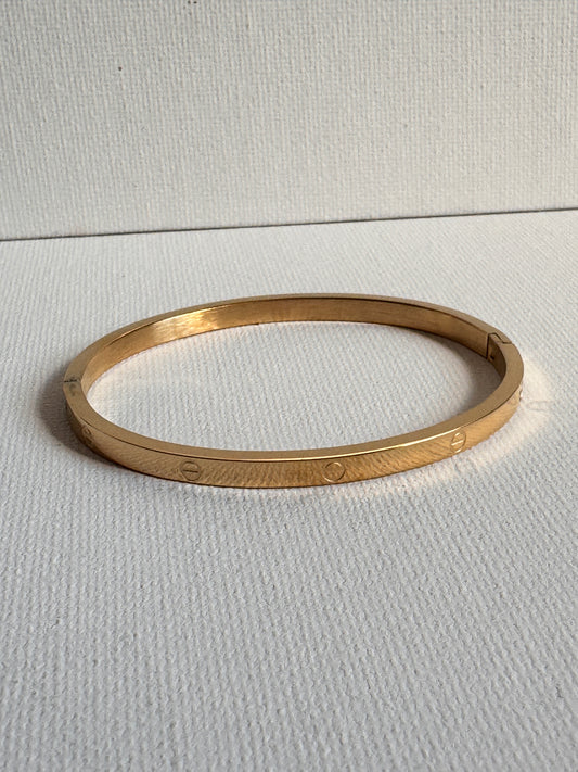 Slim Classic Style Bangle