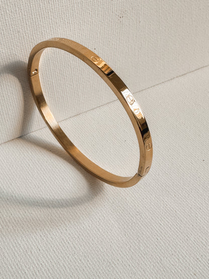 Slim Classic Style Bangle