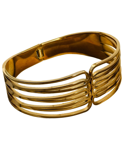 Elegant Gold Modern Bangle